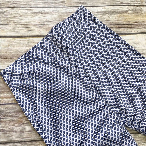 Margaret M Blue and White Diamond Pattern Pants Size M - Picture 2 of 4